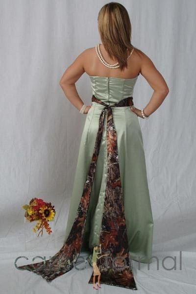 Need input on how to color coordinate casual bridal party...