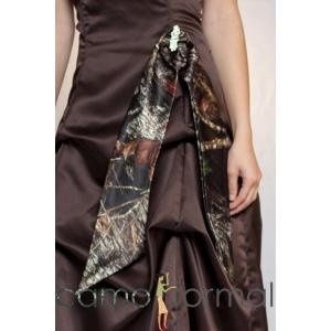 Need input on how to color coordinate casual bridal party...