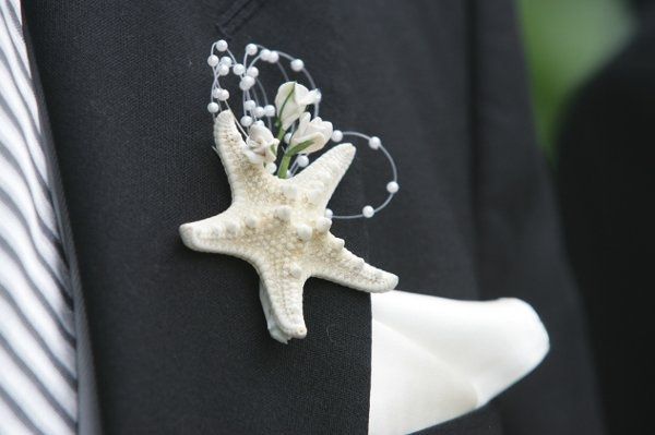 show me your boutonniere alternatives. flowerless wedding!