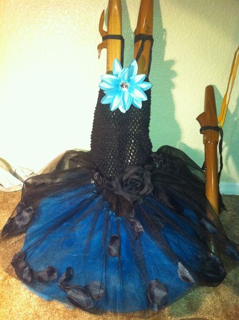 Can I see your flower girl dress??