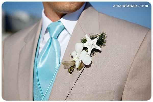 show me your boutonniere alternatives. flowerless wedding!