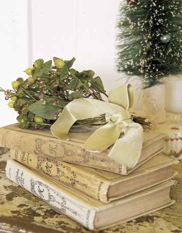 Rustic/Vintage Center Pieces ideas?