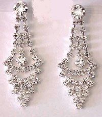 Show me your wedding jewelry accessories please..