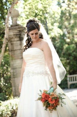 Anyone here that still remembers me? I'm back and married with PICTURES!