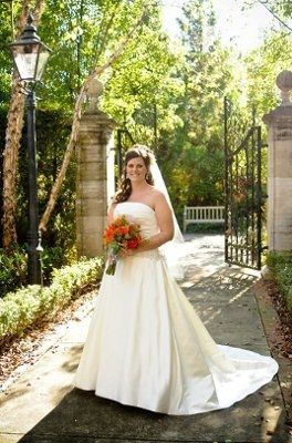 Anyone here that still remembers me? I'm back and married with PICTURES!