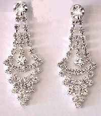 Show me your wedding jewelry accessories please..