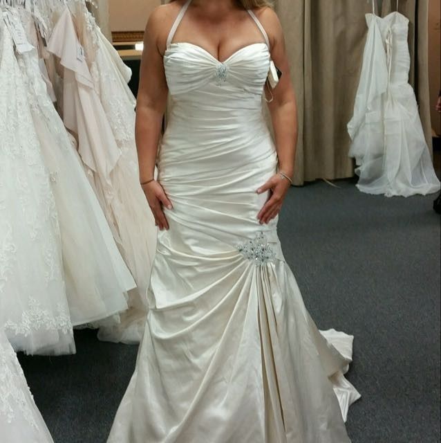 I want to see dresses!