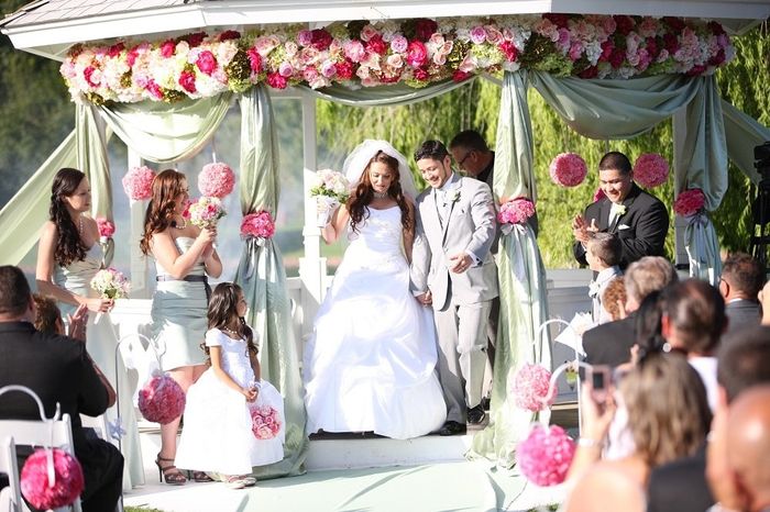 Show me your ceremony/aisle decoration inspiration !!