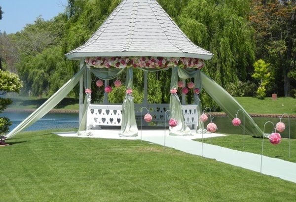Show me your ceremony/aisle decoration inspiration !!