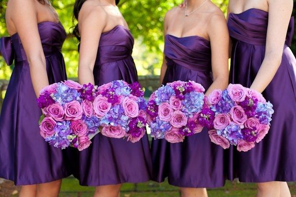 Wedding is next month and i do not have flowers picked out! Help!