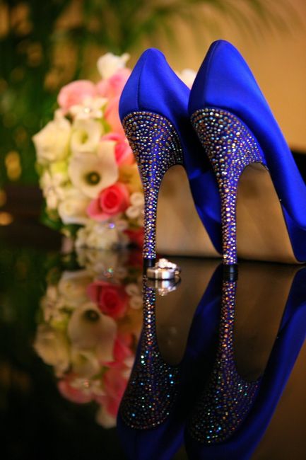 would these shoes go with a wedding dress ?