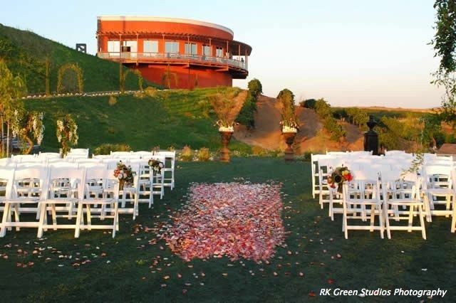 Has anyone gotten married at falkner winer in Temecula?