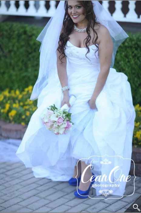SMY favorite wedding dress pic.