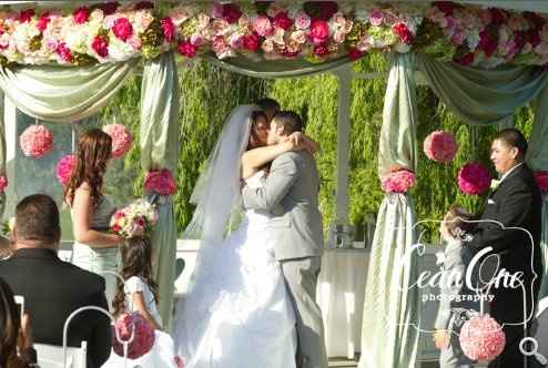 Centerpieces with rose petals