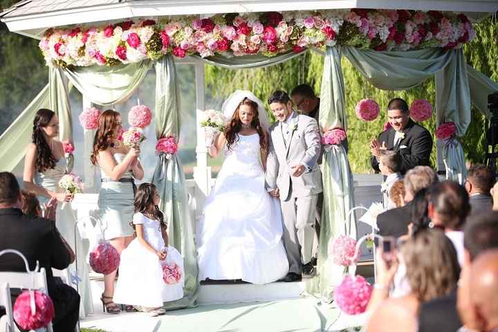 Show me your ceremony/aisle decoration inspiration !!