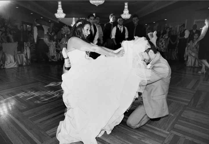 I'm craving wedding!!! Share with me your wedding pics!! please....