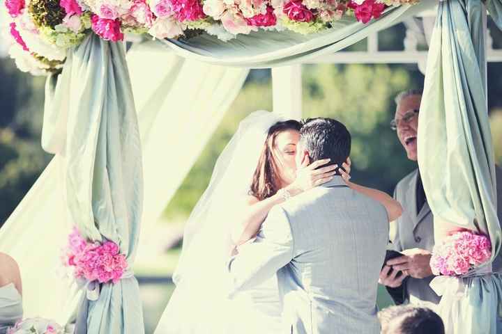 "You may kiss the bride" Kiss- how ya gonna do ittttt?!?!?!