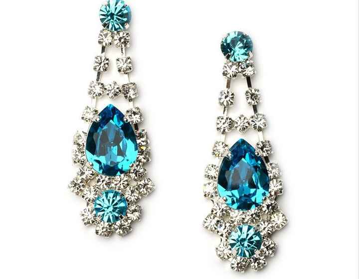 Edit: Which set of earrings? - no necklace