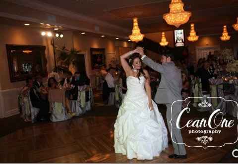 DANCIN THE NIGHT AWAY