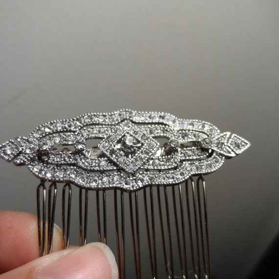 Help a girl out! Stop working and start helping me find a hairpiece ... please!?