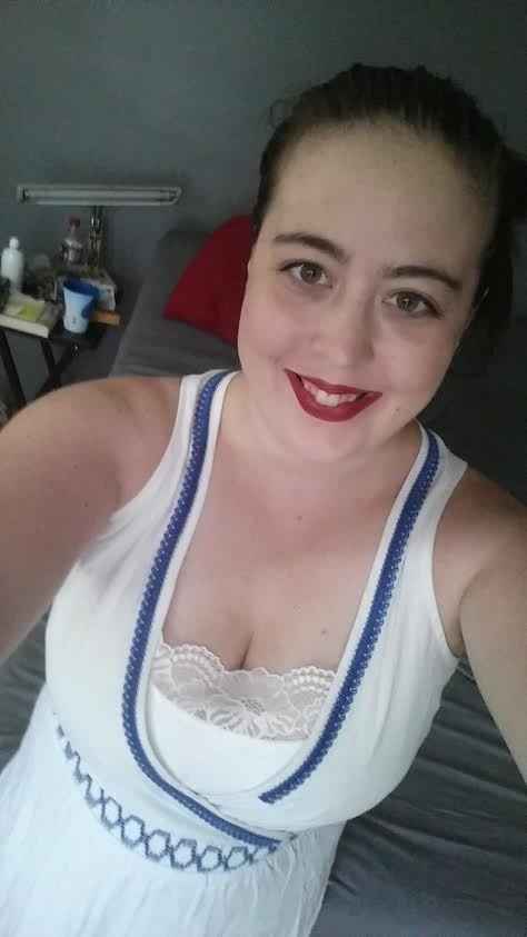Bluey Red Lipstick - How do I keep it on?
