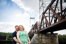 Plus-Sized Engagement Pictures Help