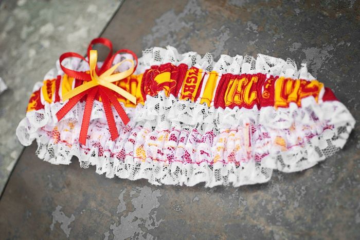 Show me your garter!