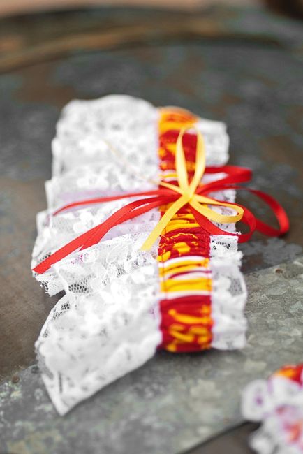 Show me your garter!