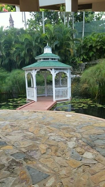 Decorating my ceremony gazebo?