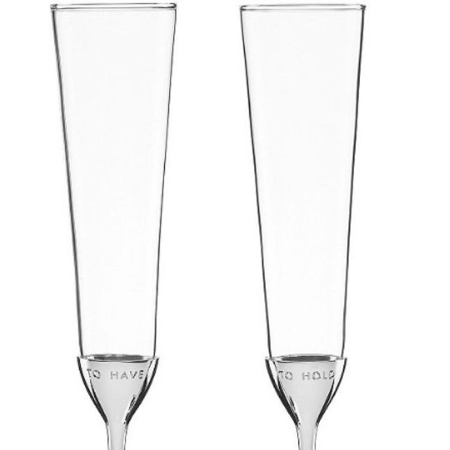 Let's see everyone's champagne flutes!