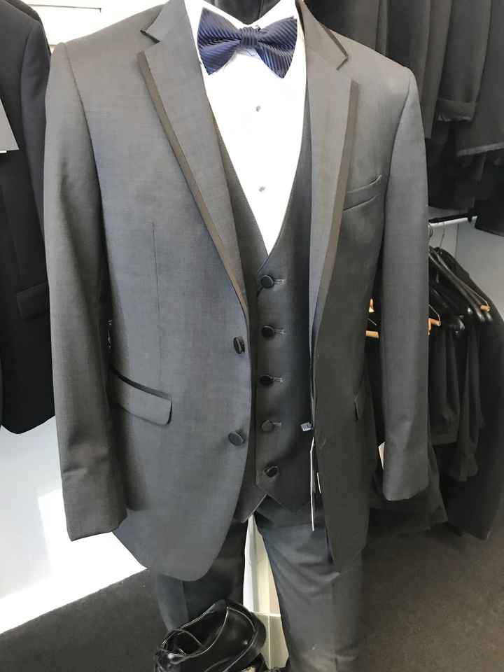 Did anyone go with their FH to pick out the suit/tux?