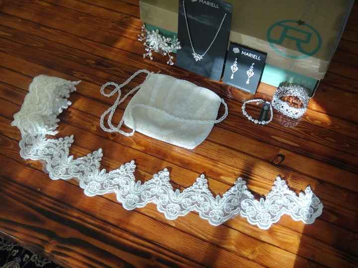 ivory lace trim with accessories