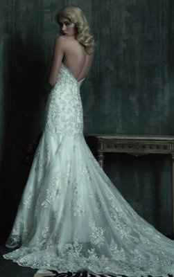 HELP! What shoes go well with my Allure dress?