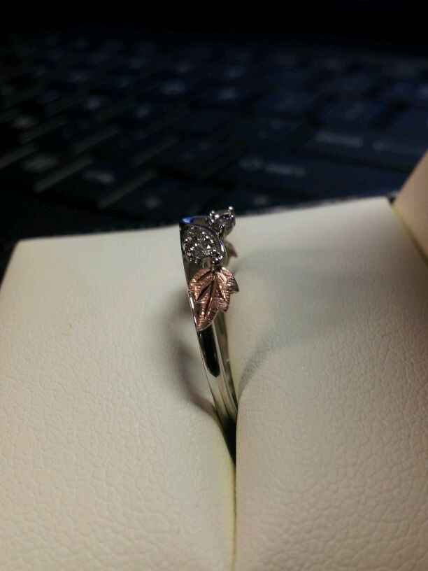 I wanna see wedding bands!!!