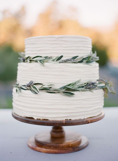 Wedding cake greenery 1