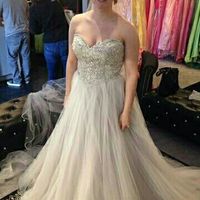 Wedding dress color