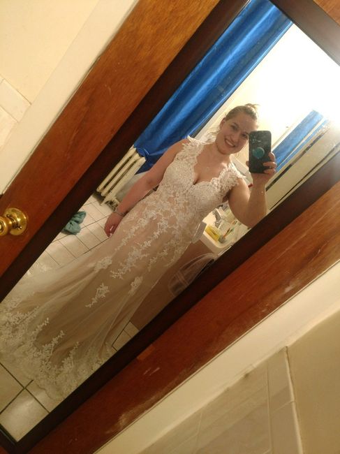 Sample dress in "champagne", mine will be in white