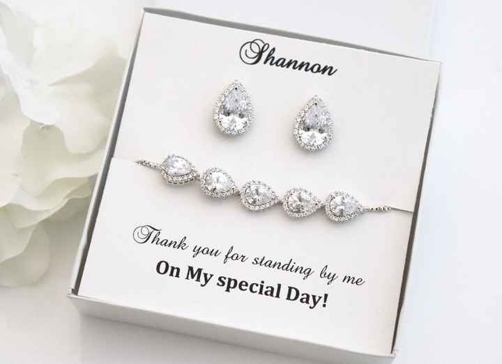 Earring and bracelet set for bridesmaids, personalized message