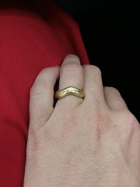 Small/tiny engagement and wedding rings? Let's show them off! 2