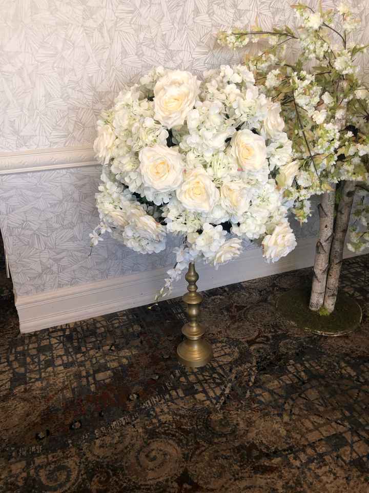 Centerpieces - White or Colorful? - 1