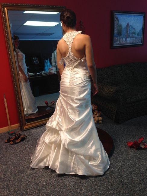 Anyone decided on or try on a backless dress? Pics please!!