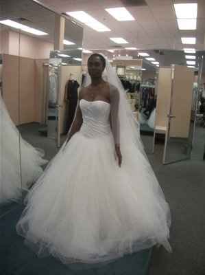 Okay Ladies...Here's my Dress!!!! Light Pic's