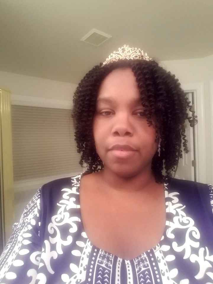 Had to try it with the hair and earrings!!