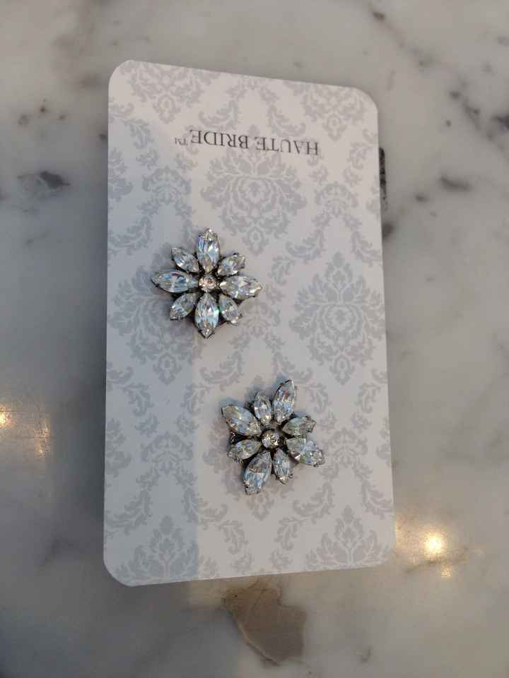 Help! What color palette, shoes, earrings?