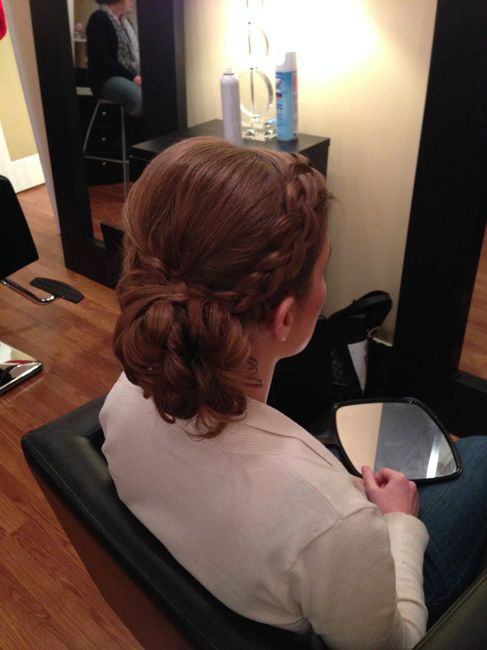 Drop me some wedding pictures of hair!!