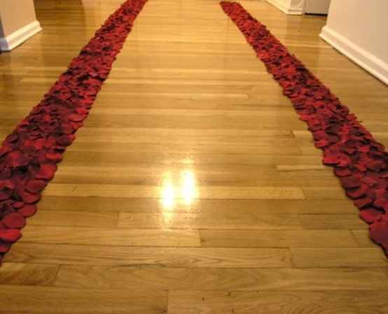 Flowers On Aisle Runner *Pic Included*