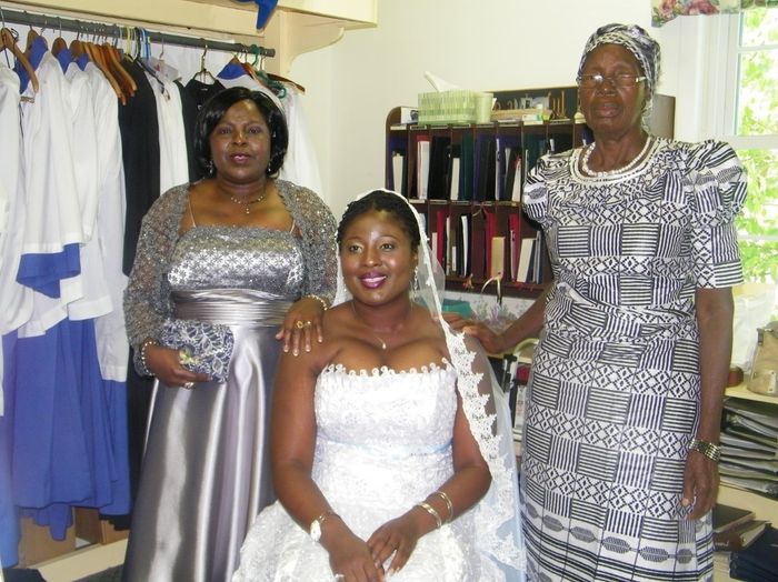 What a busy three days, but....I'm MARRRIED *pics*
