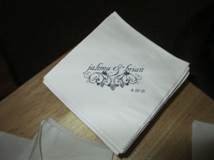 Wedding DIY weekend: cocktail napkins and bottles *pics*