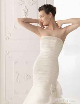 Ordered my dress today.. Need Veil help tho!!! (pic)