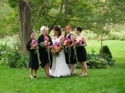Black bridesmaids dresses -- need some help with pictures!